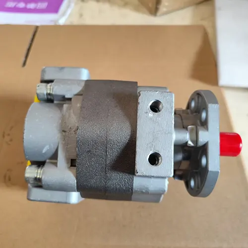 251265-dana-spicer-charging-pump-04